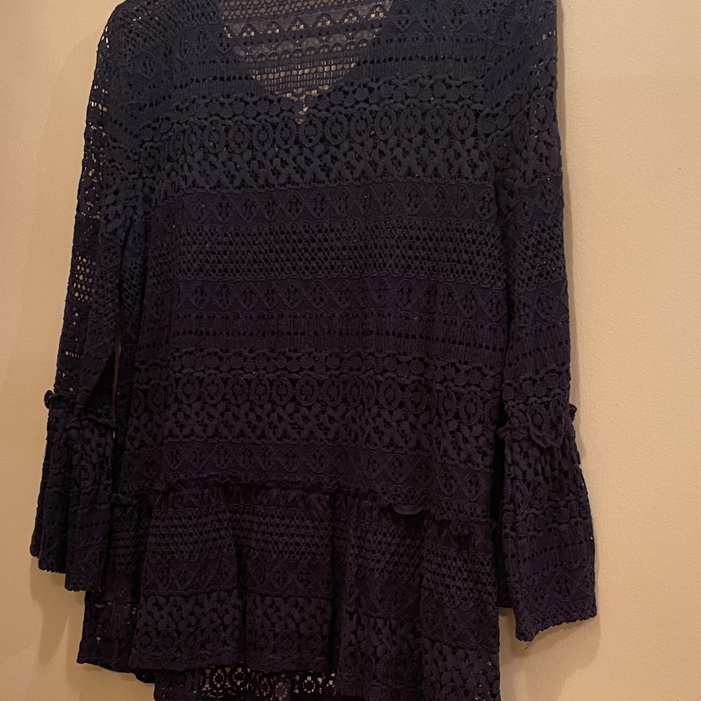 Fever Navy Lace Blouse - Picture 4 of 7